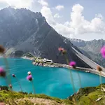 Апартаменты Montanara *